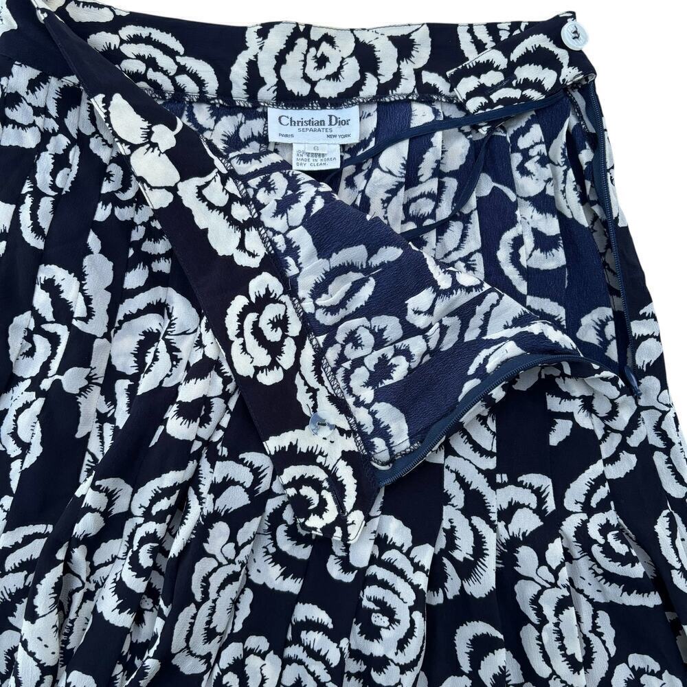Christian Dior Separates Pleated Floral Mid-Length Skirt Size 6 Dk Blue Cream - Picture 4 of 7